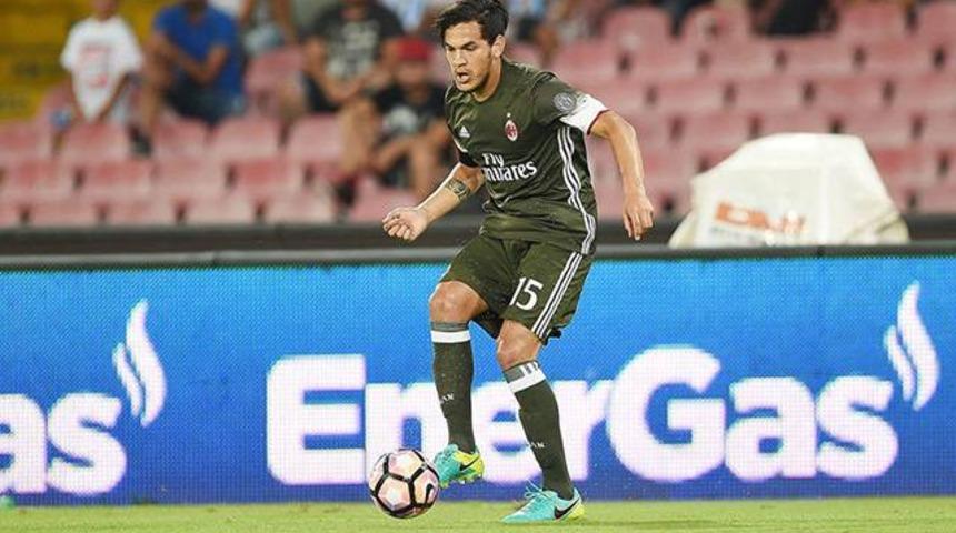 Hasan &Ccedil;etinkaya Gustavo Gomez transferini bitirmek i&ccedil;in Milano'ya gitti