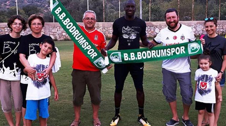 Beşiktaş y&ouml;netiminden Demba Ba'ya: 'Sakatlığın ge&ccedil;tiyse anlaşabiliriz'