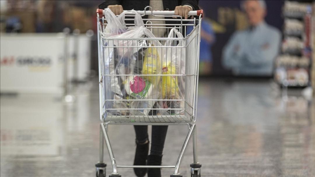  Bakanlıklarla görüştük  Marketler için  pazar günü kapalı olsun  önerisi  Pilot bölgelerde başlayıp...  4