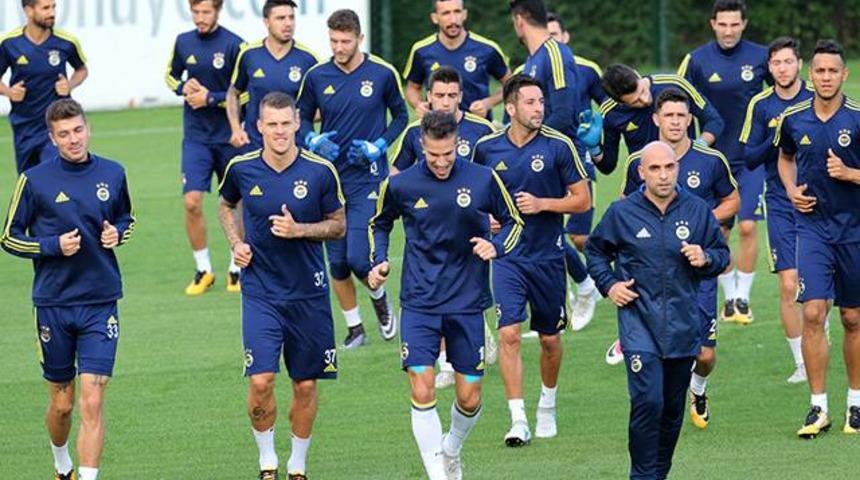 Vardar ma&ccedil;ı &ouml;ncesi F.Bah&ccedil;e'ye b&uuml;y&uuml;k şok