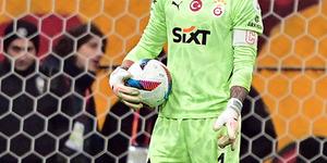 Galatasaray'dan kaleye sürpriz isim! Dünya futbolunun yakından tanıdığı yıldız geliyor