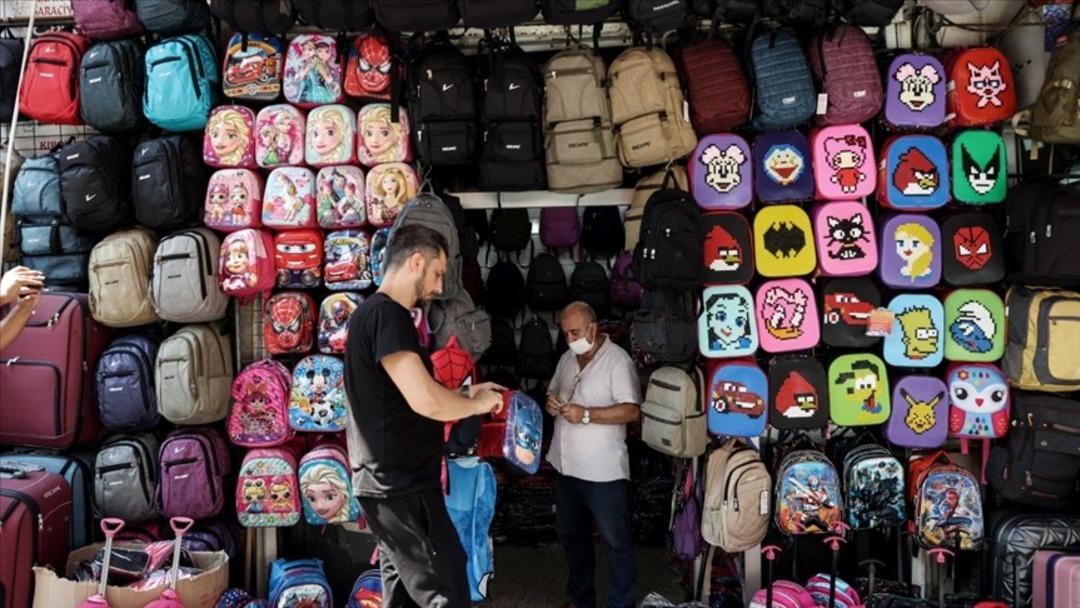 Okul Alışverişinde aileler dikkat: Öncelik estetik değil, sağlık olmalı! Okul kıyafeti alerji nedeni olmasın...  2