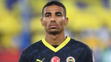 Fenerbahçe'nin stoperi ezeli rakibe transfer olabilir! Avrupa basınından son dakika duyurusu yapıldı...