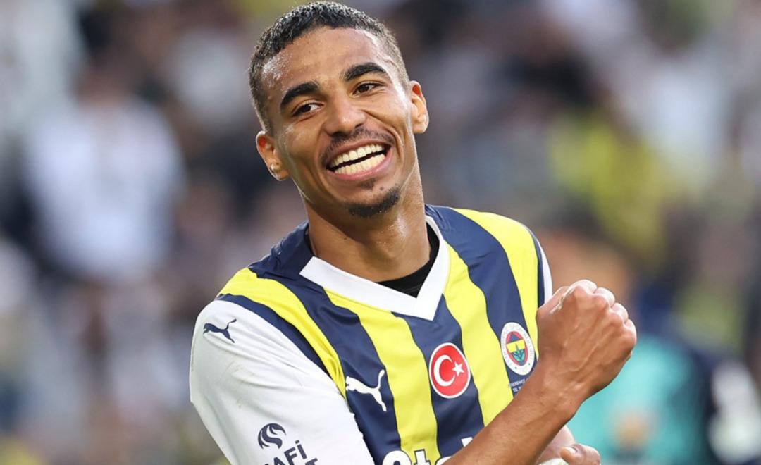 Fenerbahçe nin stoperi ezeli rakibe transfer olabilir! Avrupa basınından son dakika duyurusu yapıldı... 2