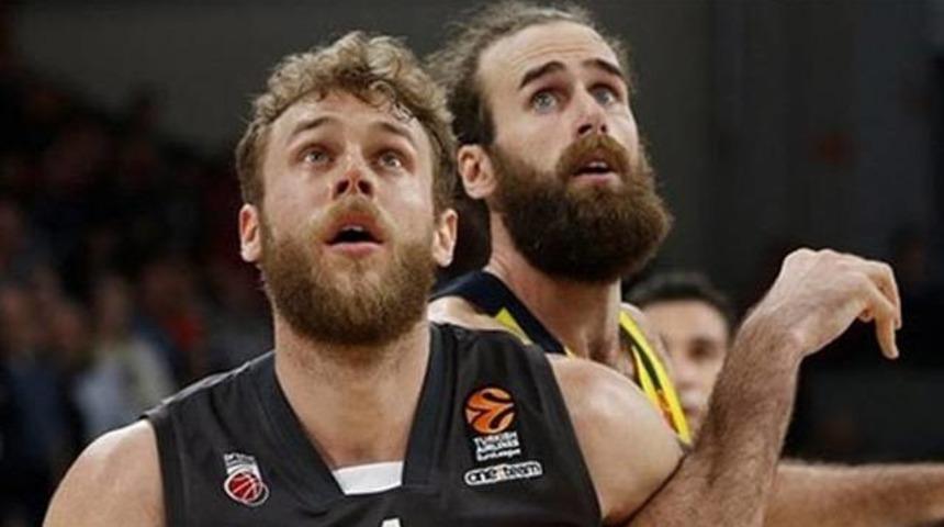 Fenerbah&ccedil;e i&ccedil;in &ccedil;ılgın teklifi reddetti