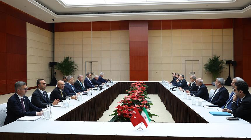 Cumhurbaşkanı Erdoğan, İran Cumhurbaşkanı Pezeşkiyan ile görüştü! İletişim Başkanlığı'ndan açıklama