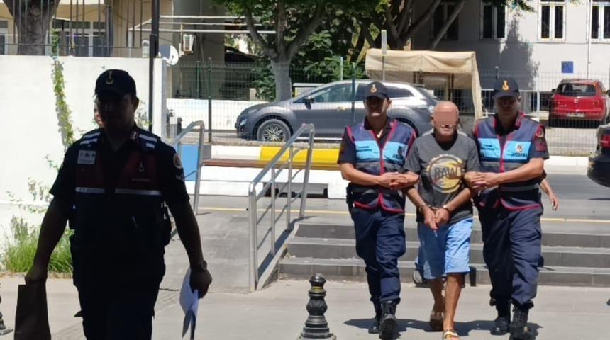 Antalya’da alacak-verecek cinayetinin zanlısı adliyeye sevk edildi