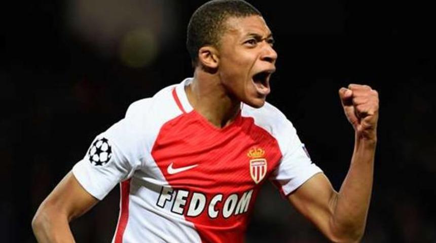 Monaco a&ccedil;ıkladı! Mbappe PSG'ye transfer oldu