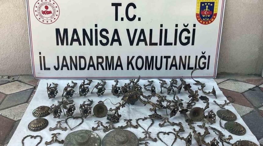 Jandarmadan kaçak kazı yapan 10 kişiye suçüstü