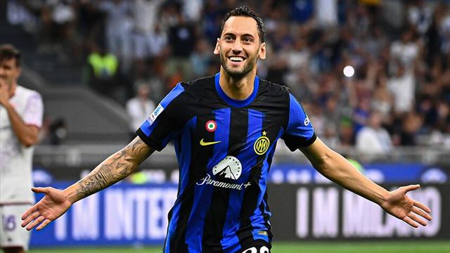 Galatasaray'da Hakan Çalhanoğlu hareketliliği başladı! Cimbom Şampiyonlar Ligi listesine yıldız ismi eklemek isterken, Hakan'dan şok edici açıklamalar geldi...