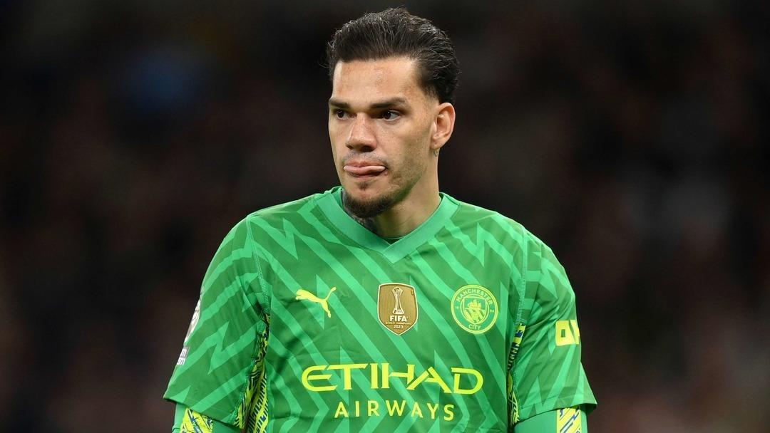 Fenerbahçe nin Manchester City den yeni transferi Ederson İstanbul a indi! Yıldız kaleci yakında resmi imzayı atacak... 2
