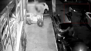 20 yaşındaki gence sokak ortasında vahşeti yaşattılar: Kurşun yağdı! O anlar kamerada