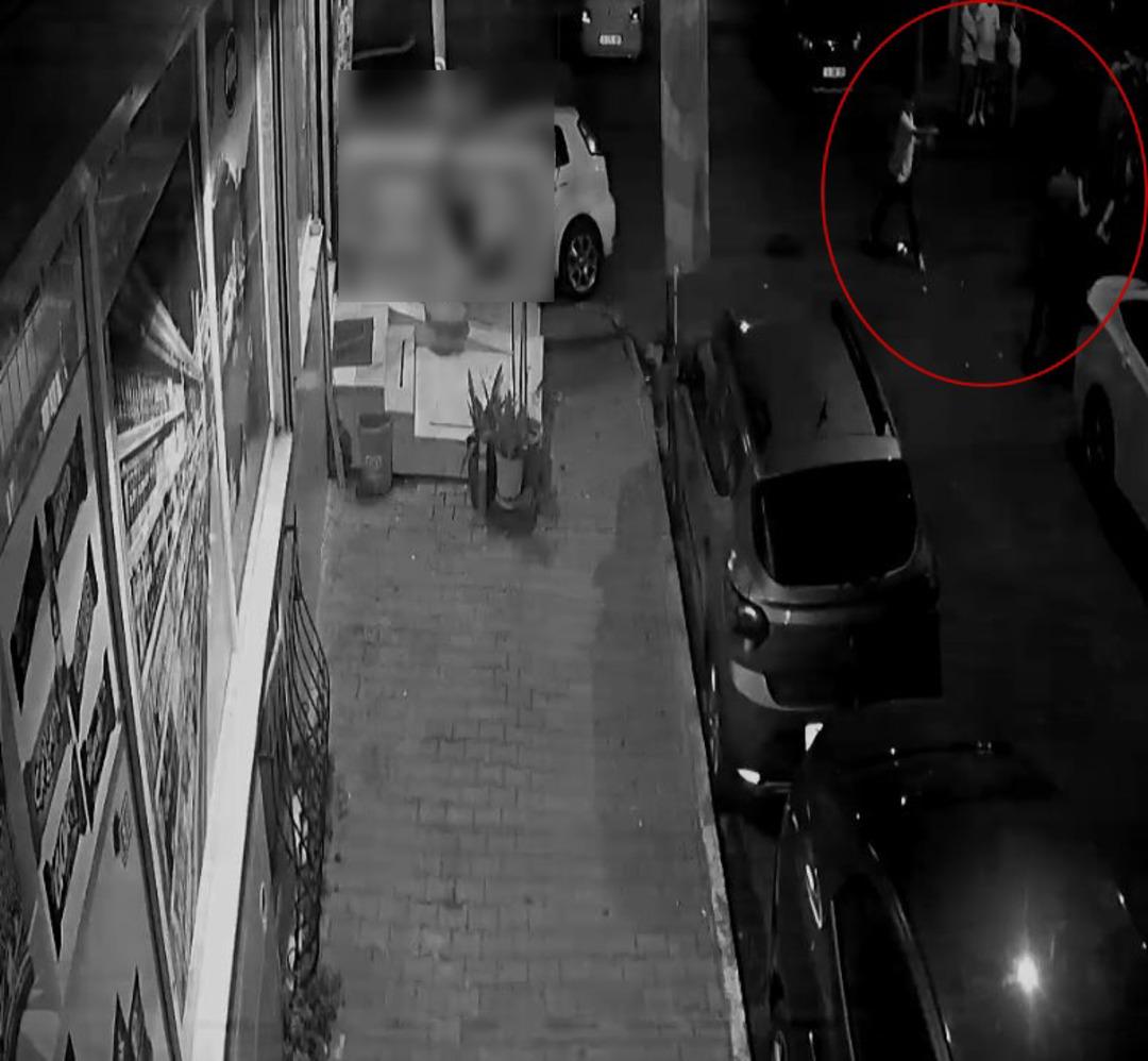 20 yaşındaki gence sokak ortasında vahşeti yaşattılar: Kurşun yağdı! O anlar kamerada 1