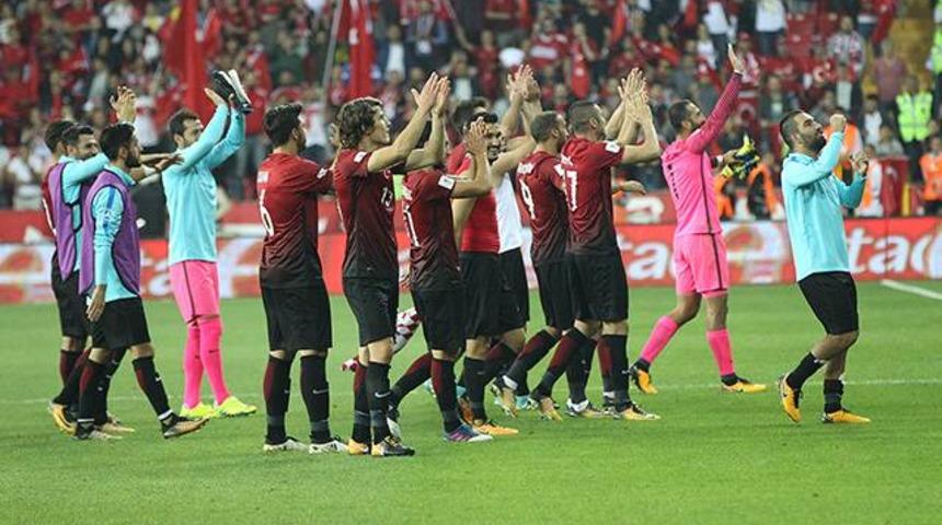 Spor yazarları T&uuml;rkiye-Hırvatistan ma&ccedil;ını değerlendirdi