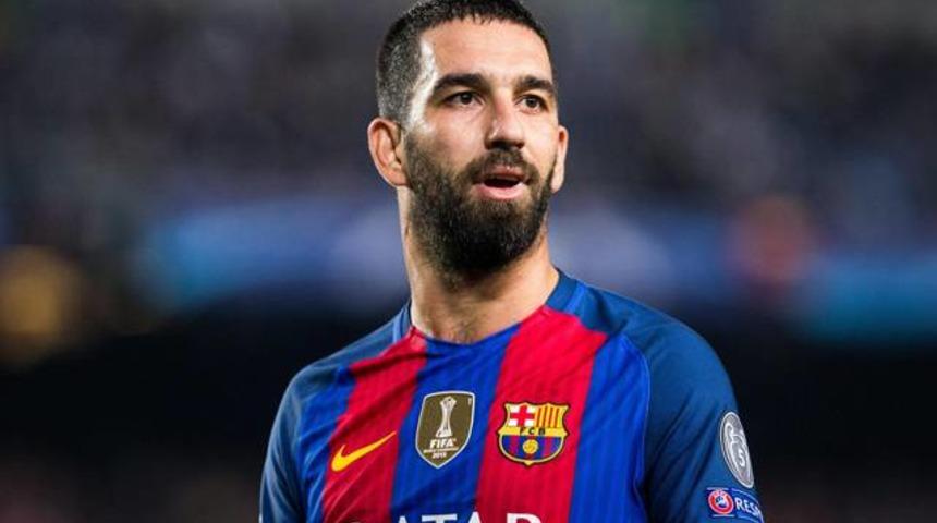 Cenk Erg&uuml;n'den Arda Turan s&ouml;zleri