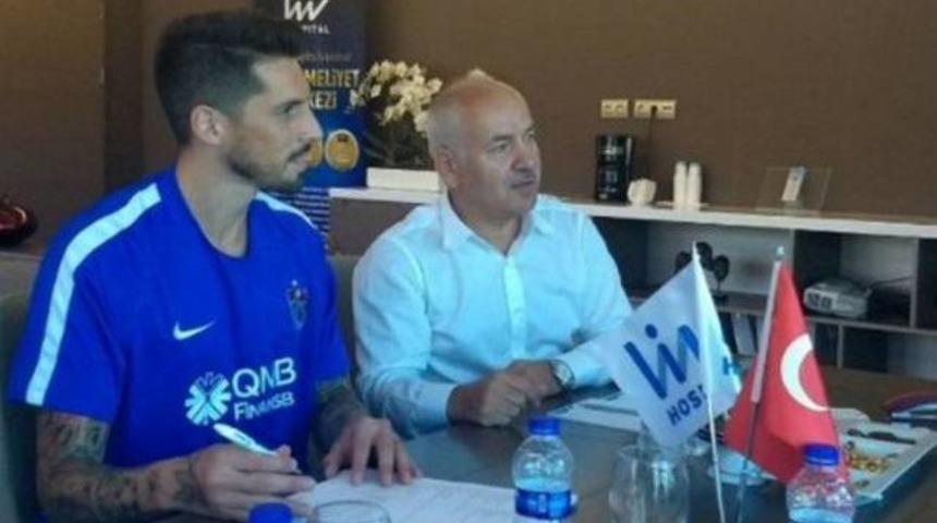 Trabzonspor Jose Sosa transferini resmen a&ccedil;ıkladı
