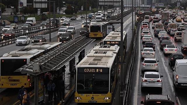İstanbul'da öğrenci kartında yaş sınırı kalktı! 30 yaşın üstündeki öğrenciler de indirimli ulaşımdan faydalanabilecek