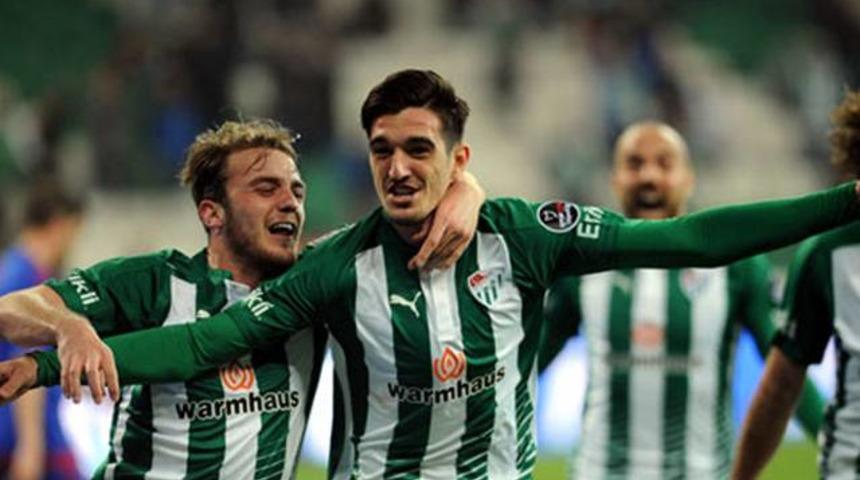 Bursaspor galibiyet i&ccedil;in sahada