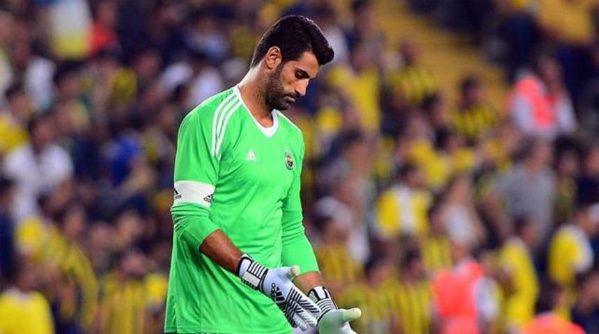 Fenerbahçe taraftarları Volkan Demirel'i ıslıkladı