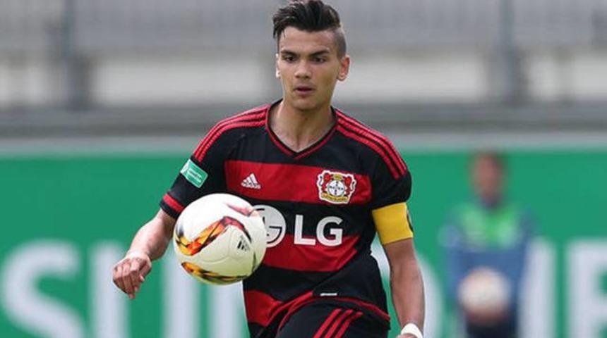 Atakan Akkaynak'ın peşinde Barcelona ve Chelsea var