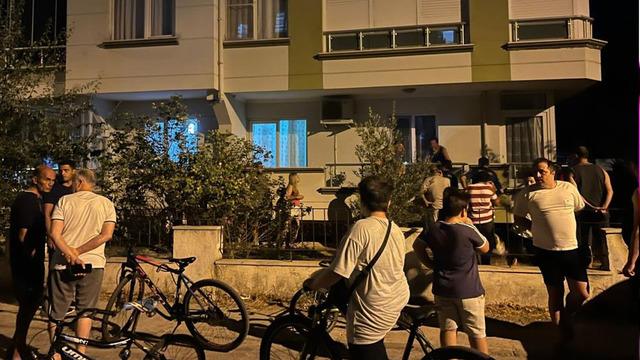 Menteşe Belediye Başkanı Gonca Köksal Aras’ın ailesinin evine molotofkokteyli saldırı! Yangın çıktı, mahalleli saldırganları kovaladı