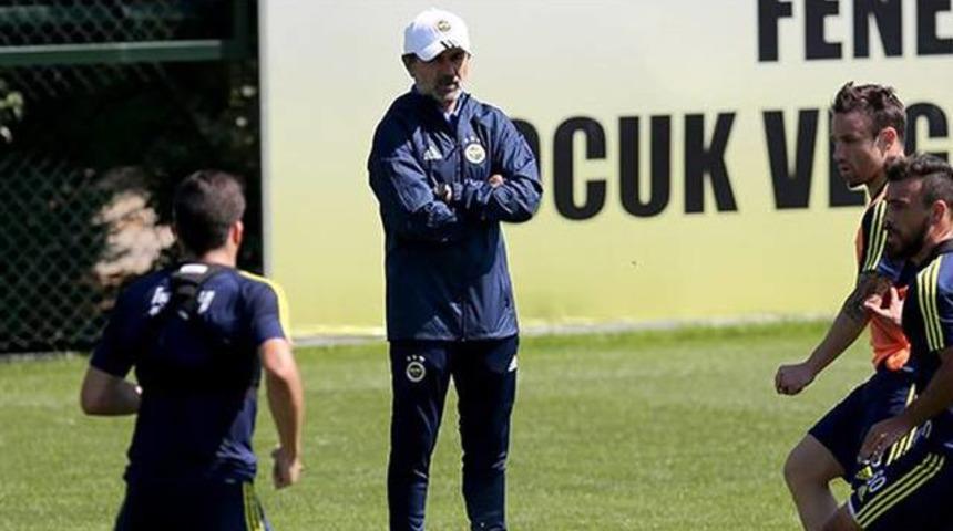 Aykut Kocaman tek forvetli sistemden vazge&ccedil;iyor