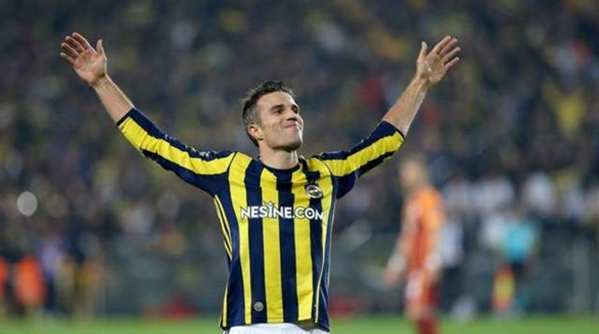 Dirk Kuyt'tan Robin Van Persie'ye transfer tavsiyesi