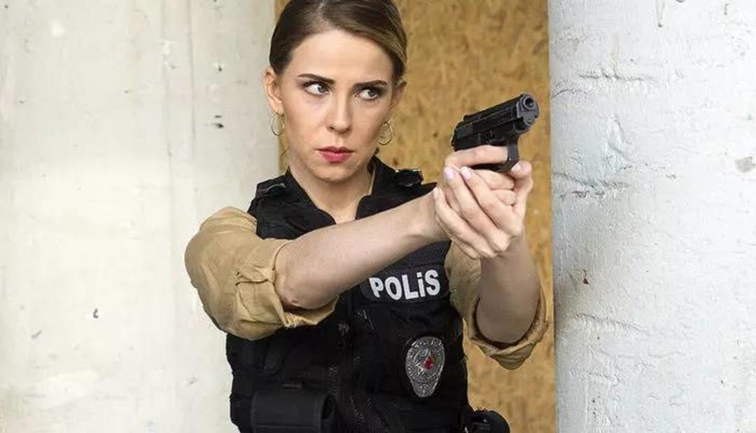 Onlara bayılıyoruz! Türk dizilerindeki en güçlü 10 kadın karakter 8