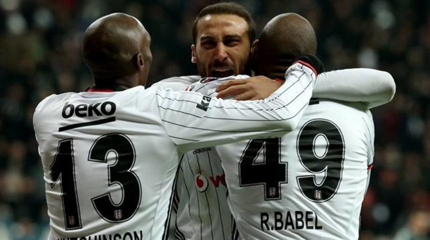 Beşiktaş'ta Atiba Porto ma&ccedil;ında forma giyemeyecek