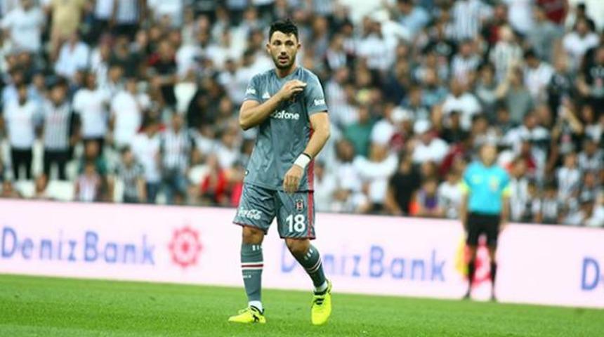 Beşiktaş'ta Tolgay Arslan Porto ma&ccedil;ı kadrosundan &ccedil;ıkarıldı
