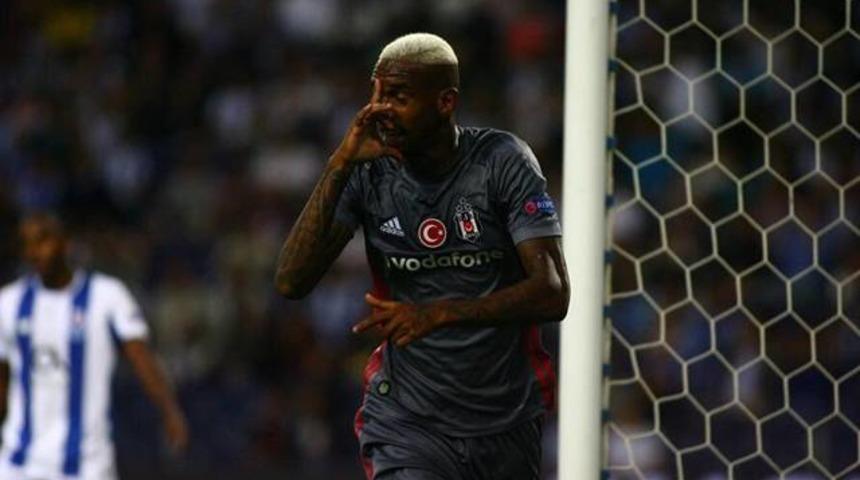 Porto-Beşiktaş ma&ccedil;ında Talisca'ya protesto