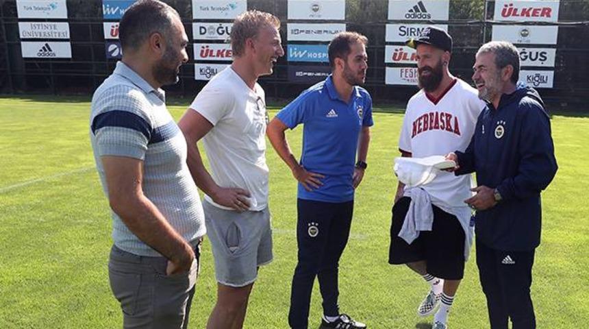 Dirk Kuyt ve Raul Meireles Fenerbah&ccedil;e'yi ziyaret etti