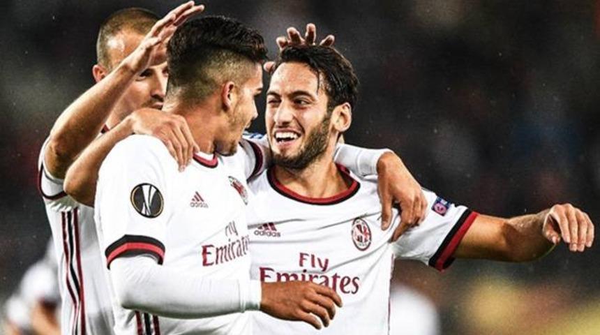 Hakan &Ccedil;alhanoğlu İtalyan basınının g&uuml;ndeminde