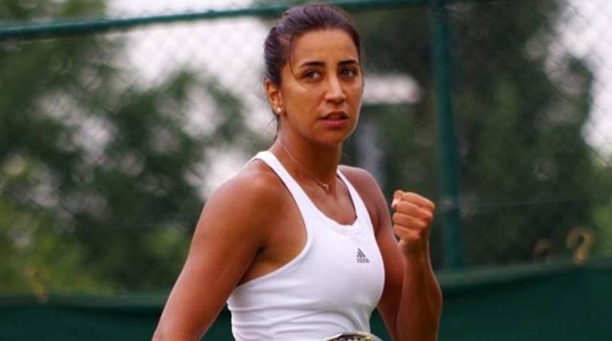 Çağla Büyükakçay’dan bir ilk