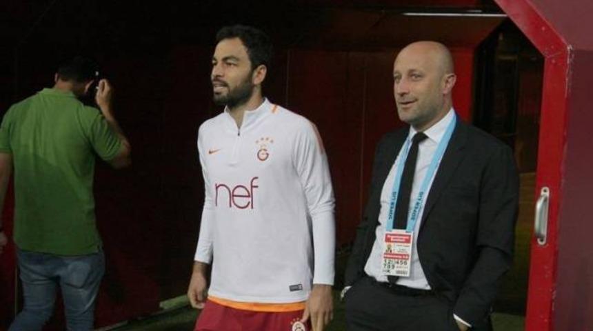Galatasaray taraftarları Sel&ccedil;uk İnan'a tepki g&ouml;sterdi