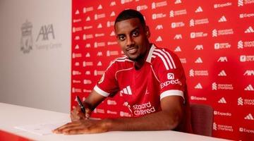 İngiltere Premier Lig'de yok artık dedirten transfer! Liverpool Alexander Isak'ı açıkladı, görenler ödenen bonservise inanamadı