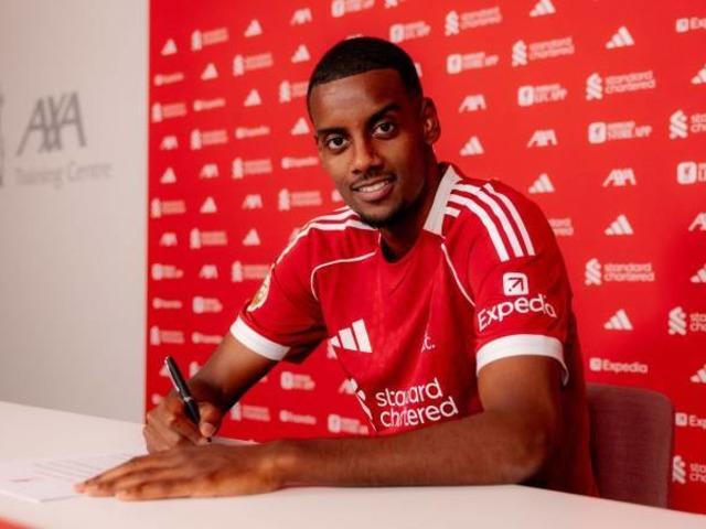 İngiltere Premier Lig'de yok artık dedirten transfer! Liverpool Alexander Isak'ı açıkladı, görenler ödenen bonservise inanamadı