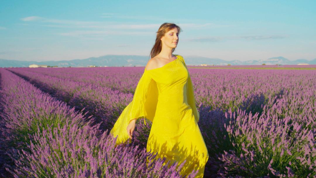 Yaz düğünlerinde davetliler için kombin önerileri: Düğünlerde ne giyebilirim? Şıklık yarışına katılın... 4