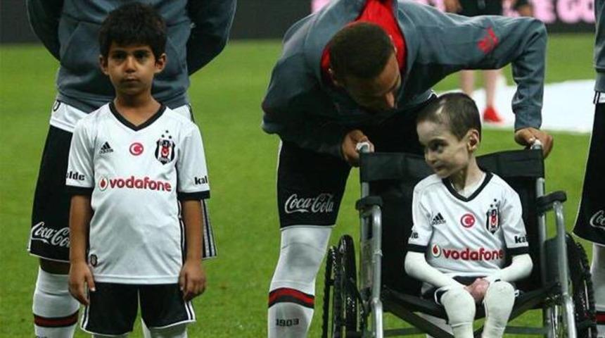 Beşiktaş'ın minik &ouml;zel konuğu