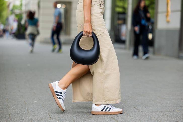 Sabah hızlıca evden çıkarken ayağına ilk hangisini geçirirsin?