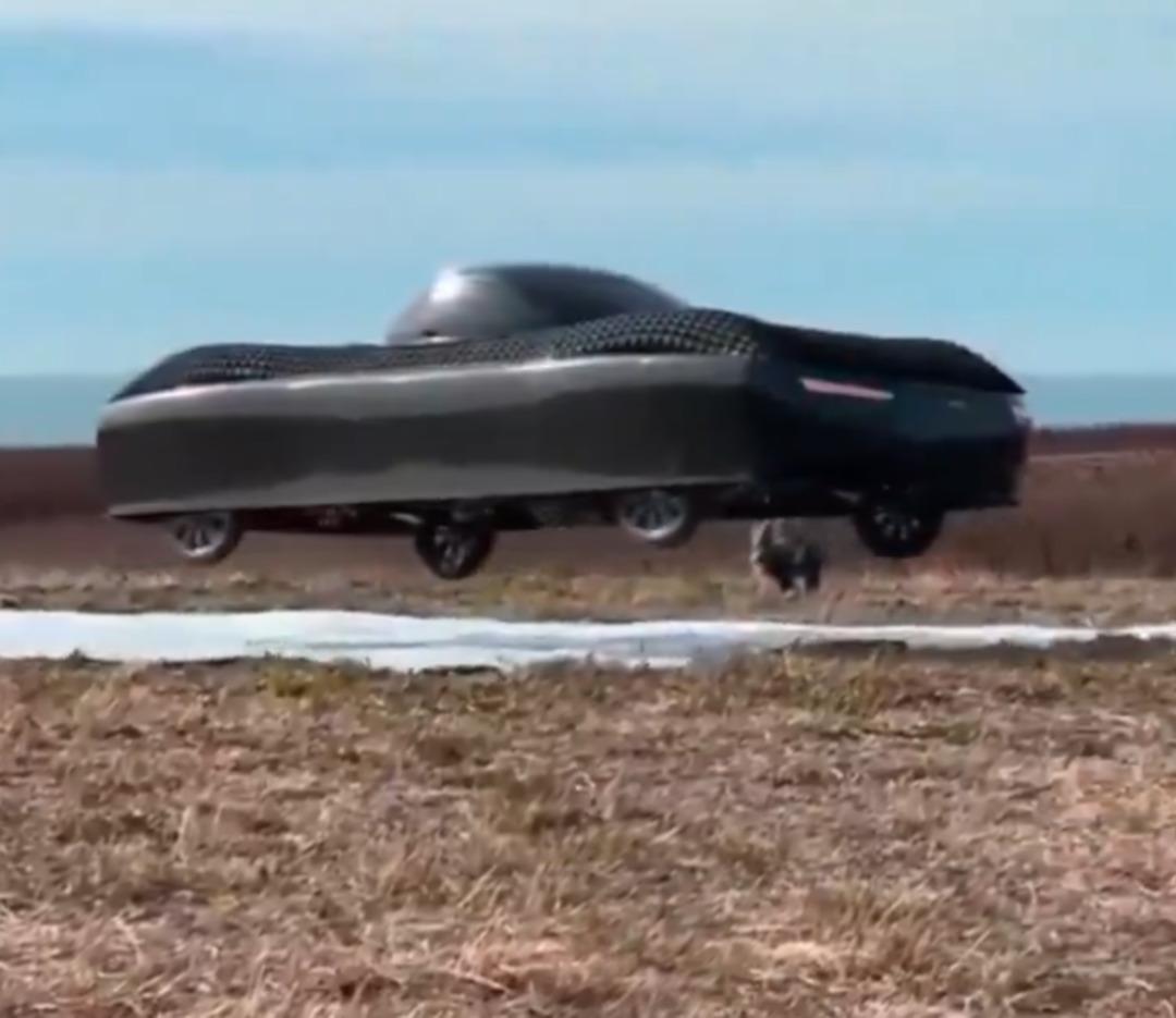 Uçan araba deneme seferlerine başladı! İşte satış fiyatı... 2