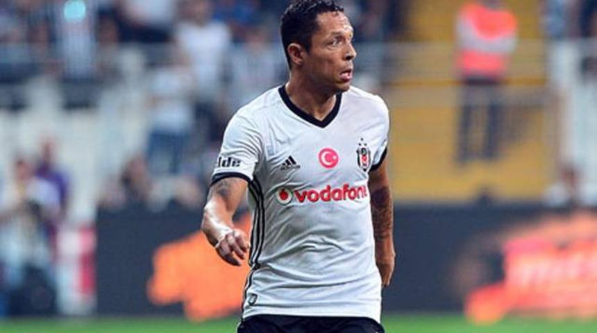 Adriano derbide oynayacak mı?