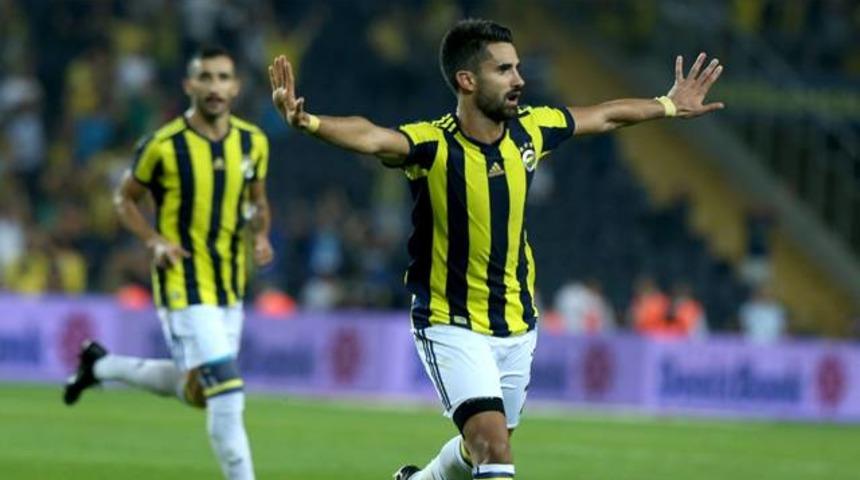 Fenerbah&ccedil;e Alper Potuk'un s&ouml;zleşmesini 4 yıl uzattı