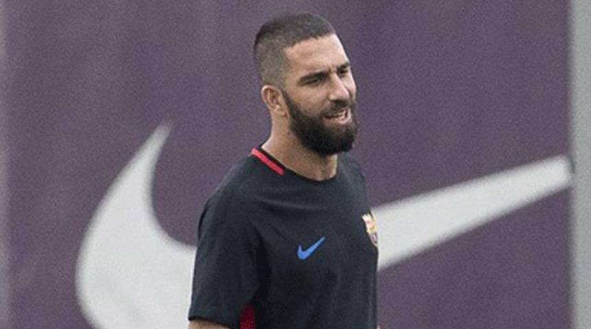 Barcelona'da Arda Turan kadroya alınmadı