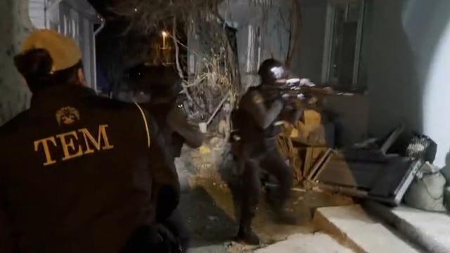 30 Ağustos öncesi ülkeyi kana bulacaklardı! Eylem hazırlığındaki DEAŞ'lı teröristler yakalandı