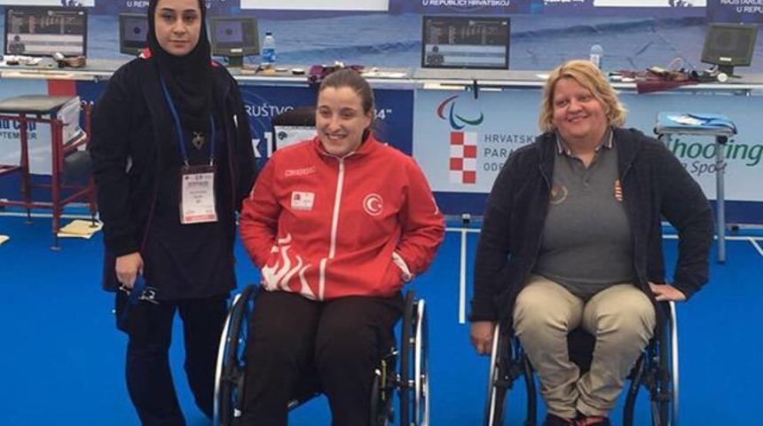 Ayşeg&uuml;l Pehlivanlar Paralimpik Atıcılık D&uuml;nya Kupası'nda altın madalya kazandı