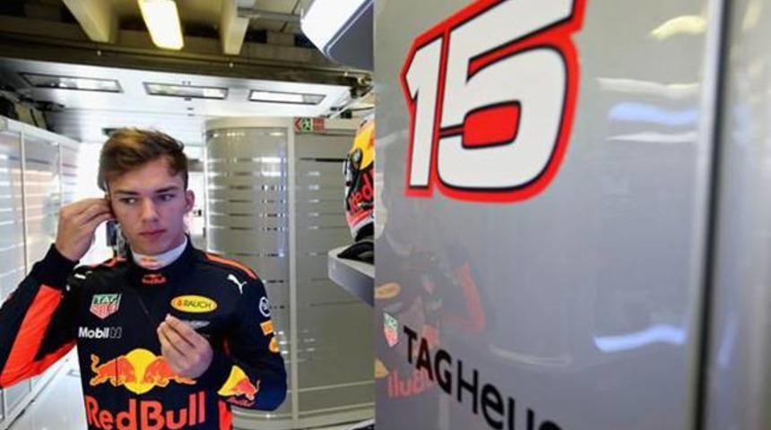 Toro Rosso Daniil Kvyat'ın yerine Pierre Gasly'ye şans verecek