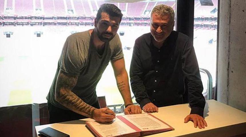 G&ouml;ksenin K&ouml;ksal Galatasaray Odeabank ile s&ouml;zleşme yeniledi