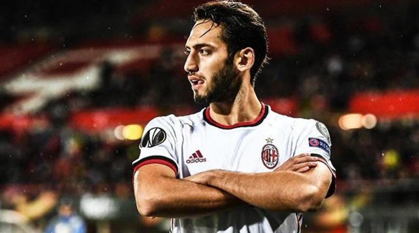 Hakan &Ccedil;alhanoğlu: '10 numarayı giydiğim i&ccedil;in g&ouml;zler &uuml;zerimde'