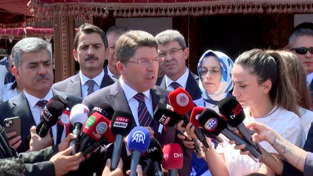 Özgür Özel'in 'ikili hukuk' eleştirisine Bakan Tunç'tan yanıt! Soruşturmaları işaret etti: Herkes delilleri öğrenecek